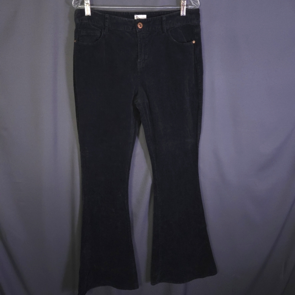 White Crow BUCKLE Corduroy Flare Pants Black Size 30 Goth‎ Hippie Boho